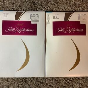 2 HANES Silk Reflections Control Top PANTYHOSE Barely There Size AB Nylons NEW
